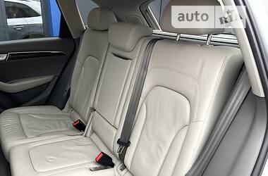 Позашляховик / Кросовер Audi Q5 2012 в 
