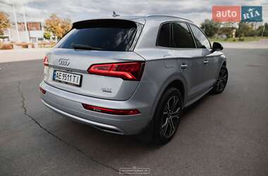 Внедорожник / Кроссовер Audi Q5 2018 в 