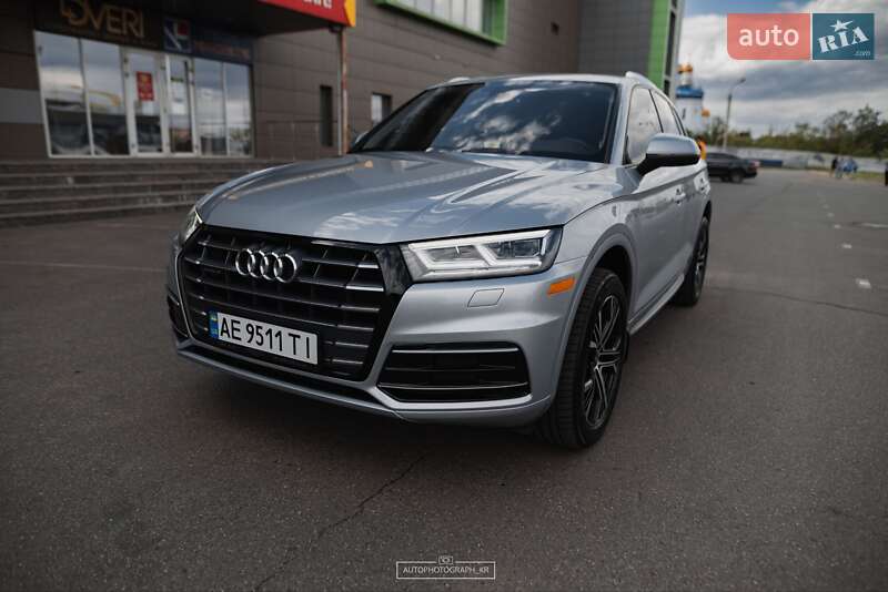 Внедорожник / Кроссовер Audi Q5 2018 в Кривом Роге