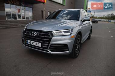 Внедорожник / Кроссовер Audi Q5 2018 в 