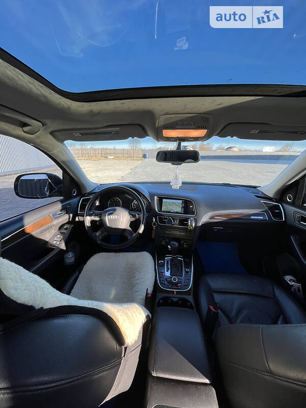 Внедорожник / Кроссовер Audi Q5 2010 в Калуше