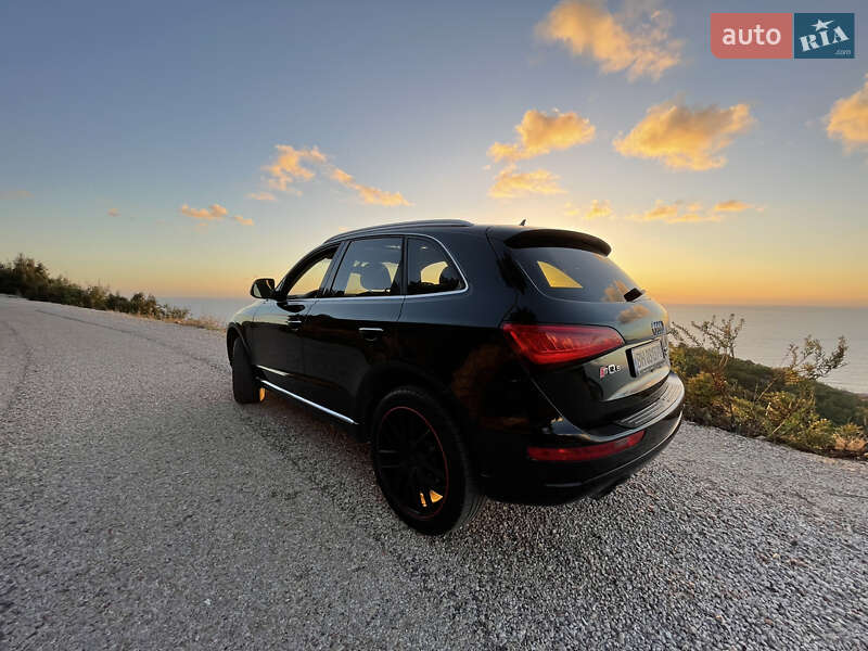 Внедорожник / Кроссовер Audi Q5 2015 в Черноморске
