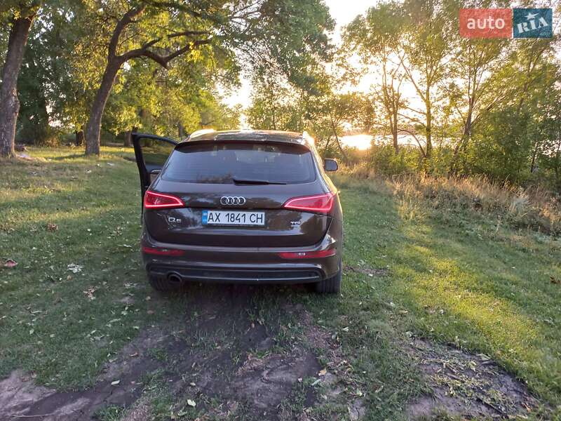 Внедорожник / Кроссовер Audi Q5 2012 в Лозовой