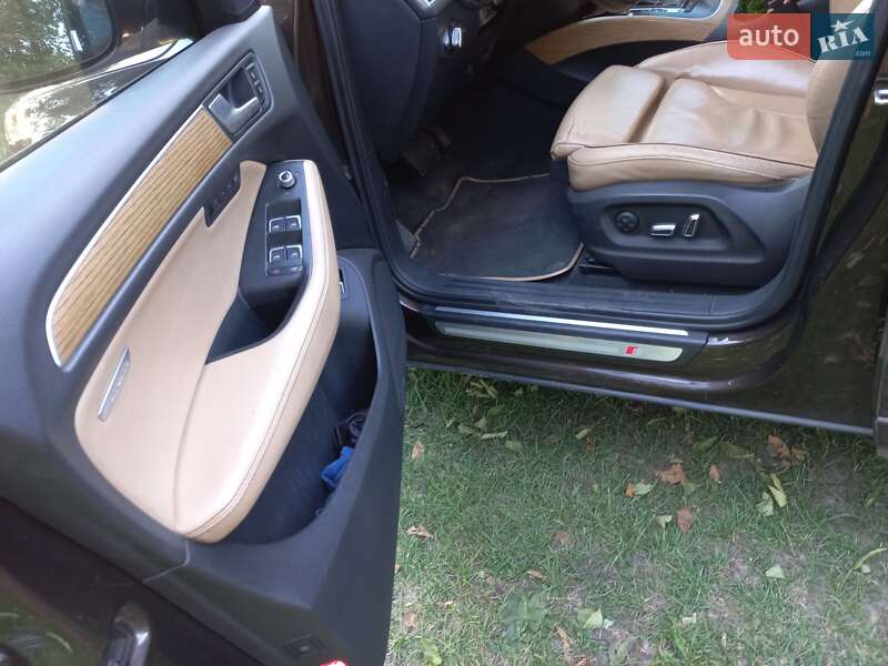 Внедорожник / Кроссовер Audi Q5 2012 в Лозовой