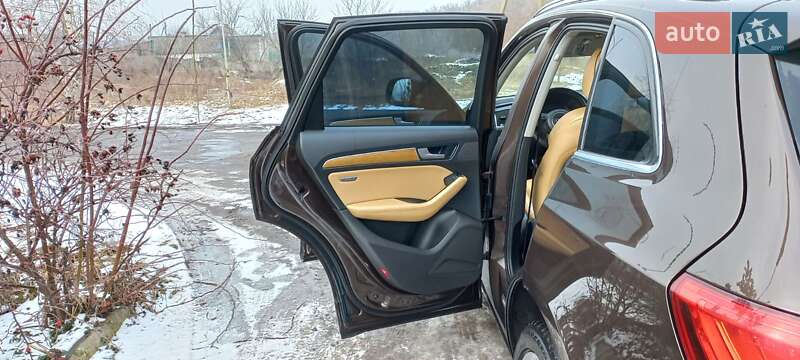 Внедорожник / Кроссовер Audi Q5 2012 в Лозовой