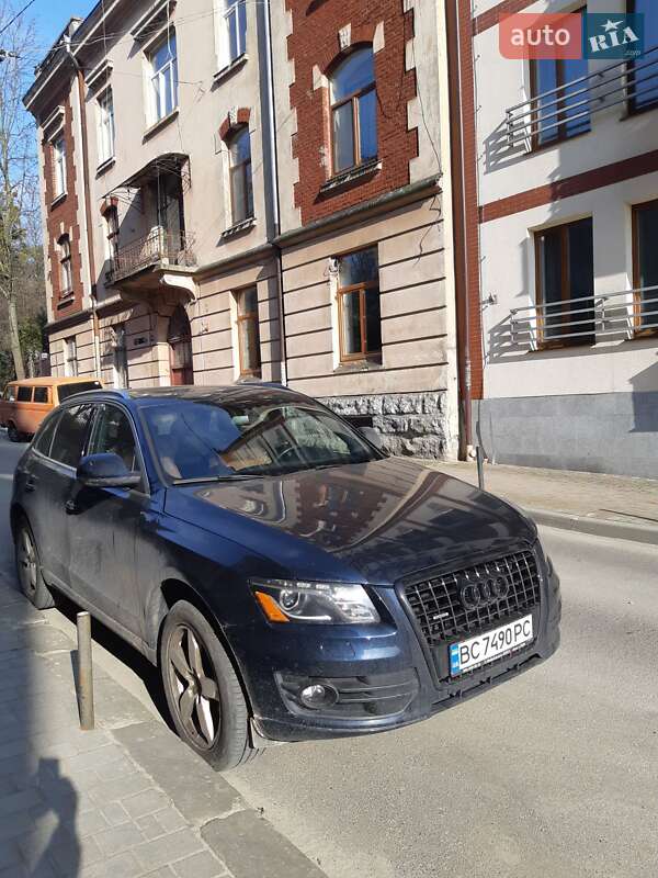 Внедорожник / Кроссовер Audi Q5 2011 в 