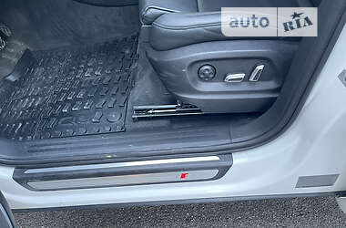Внедорожник / Кроссовер Audi Q5 2016 в 