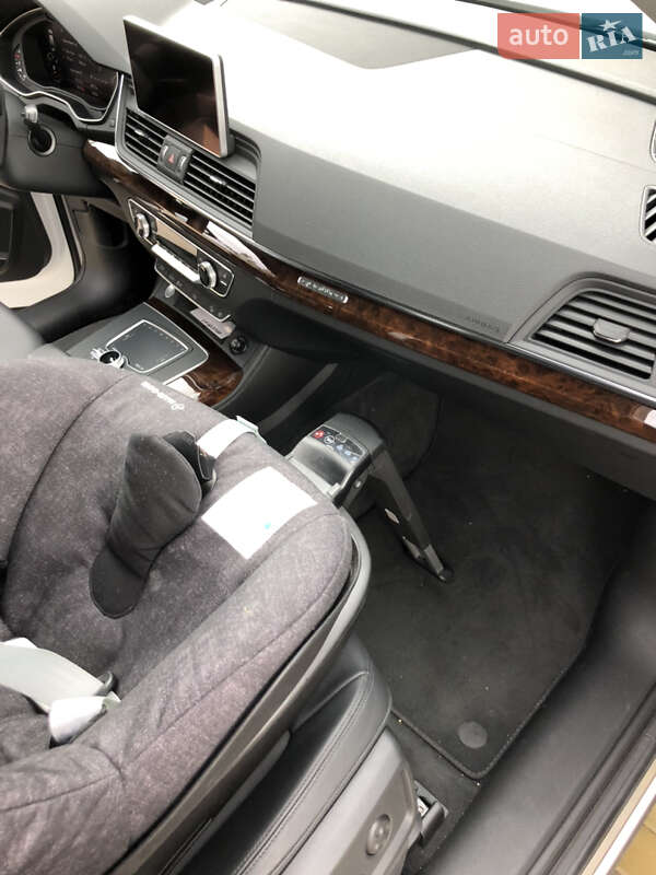 Внедорожник / Кроссовер Audi Q5 2017 в Киеве