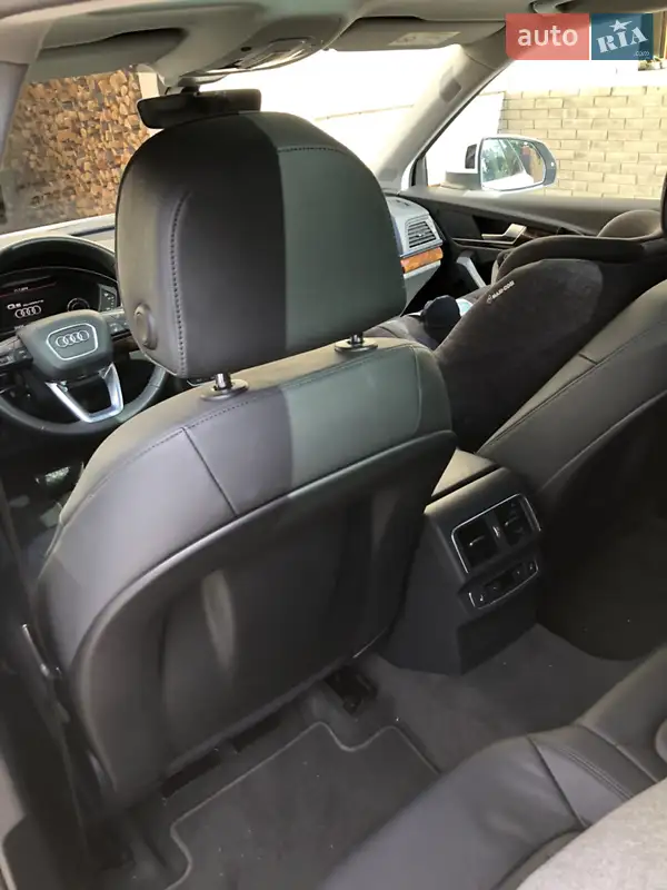 Позашляховик / Кросовер Audi Q5 2017 в 