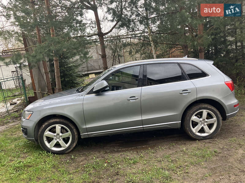 Внедорожник / Кроссовер Audi Q5 2010 в Дрогобыче