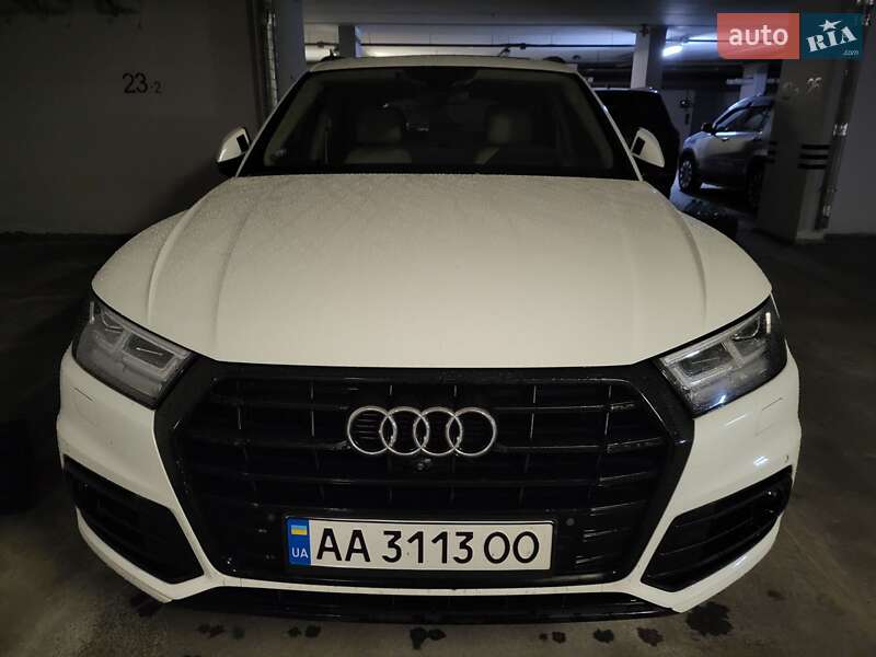 Внедорожник / Кроссовер Audi Q5 2017 в Киеве