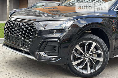 Внедорожник / Кроссовер Audi Q5 2020 в 