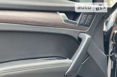 Внедорожник / Кроссовер Audi Q5 2020 в 