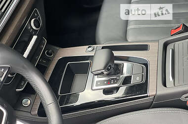 Внедорожник / Кроссовер Audi Q5 2020 в 