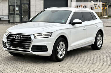 Внедорожник / Кроссовер Audi Q5 2018 в 