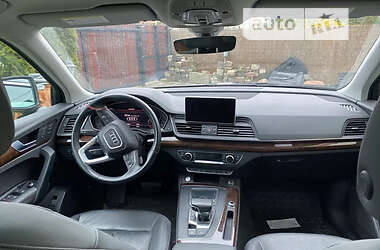Позашляховик / Кросовер Audi Q5 2019 в 