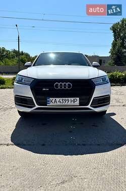 Внедорожник / Кроссовер Audi Q5 2018 в 