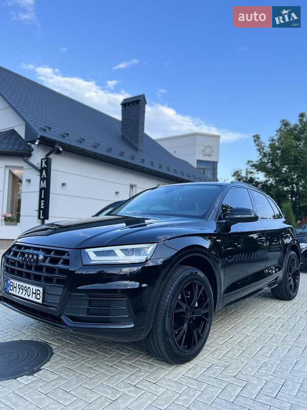 Внедорожник / Кроссовер Audi Q5 2017 в Одессе