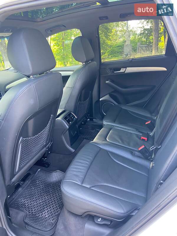 Внедорожник / Кроссовер Audi Q5 2011 в Чорткове