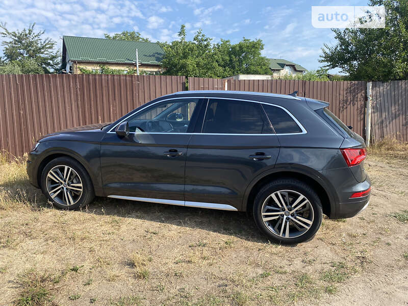 Внедорожник / Кроссовер Audi Q5 2018 в Киеве