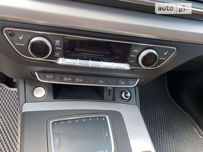 Внедорожник / Кроссовер Audi Q5 2018 в Киеве
