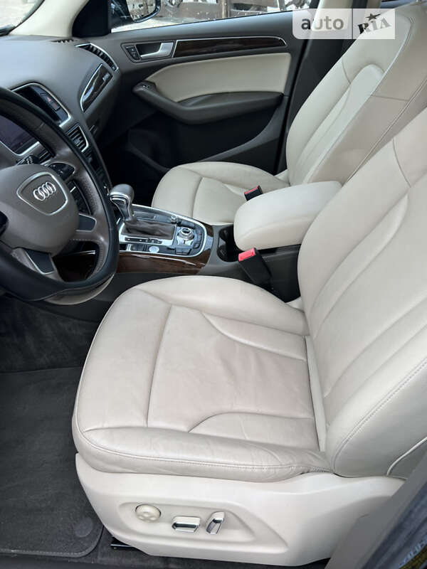 Внедорожник / Кроссовер Audi Q5 2013 в Тернополе