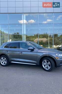 Внедорожник / Кроссовер Audi Q5 2019 в 