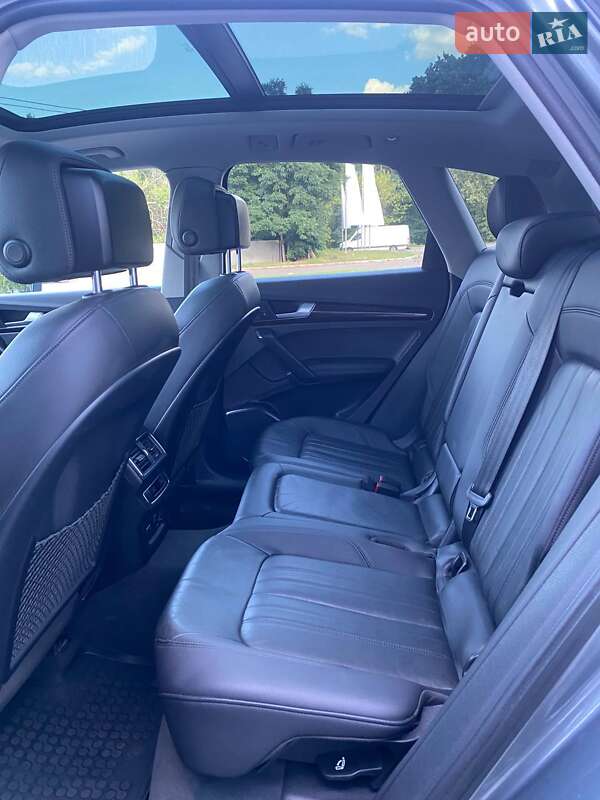 Позашляховик / Кросовер Audi Q5 2019 в Києві