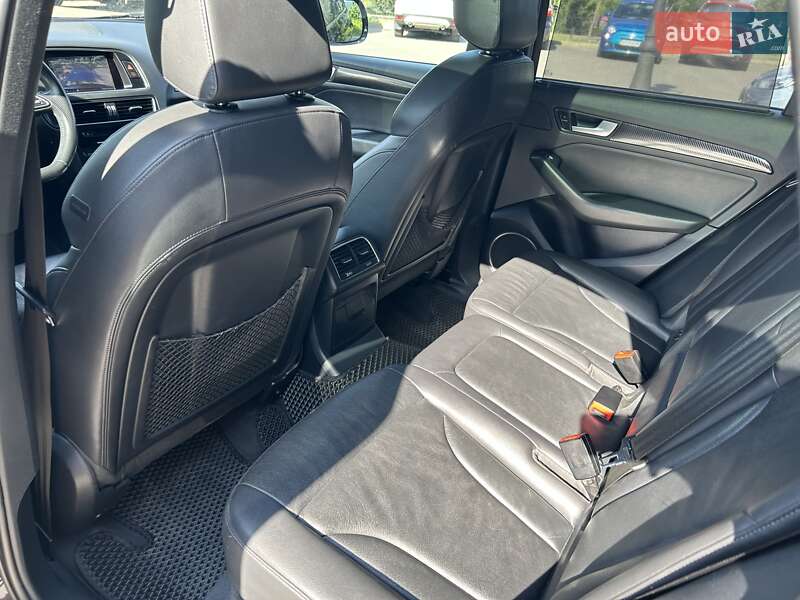Внедорожник / Кроссовер Audi Q5 2012 в Черкассах