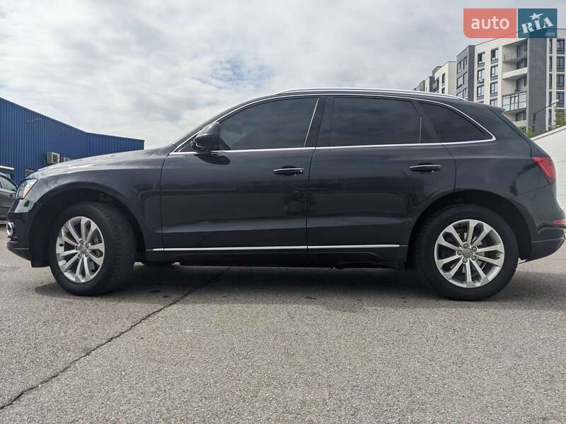 Позашляховик / Кросовер Audi Q5 2015 в Львові