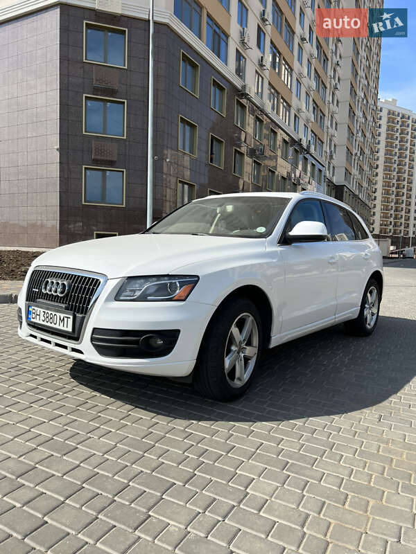 Внедорожник / Кроссовер Audi Q5 2011 в Одессе