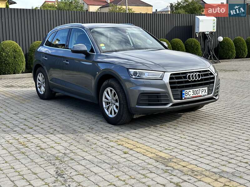 Внедорожник / Кроссовер Audi Q5 2020 в Львове