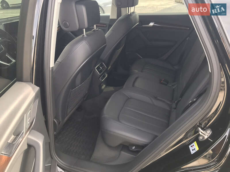 Внедорожник / Кроссовер Audi Q5 2018 в Одессе
