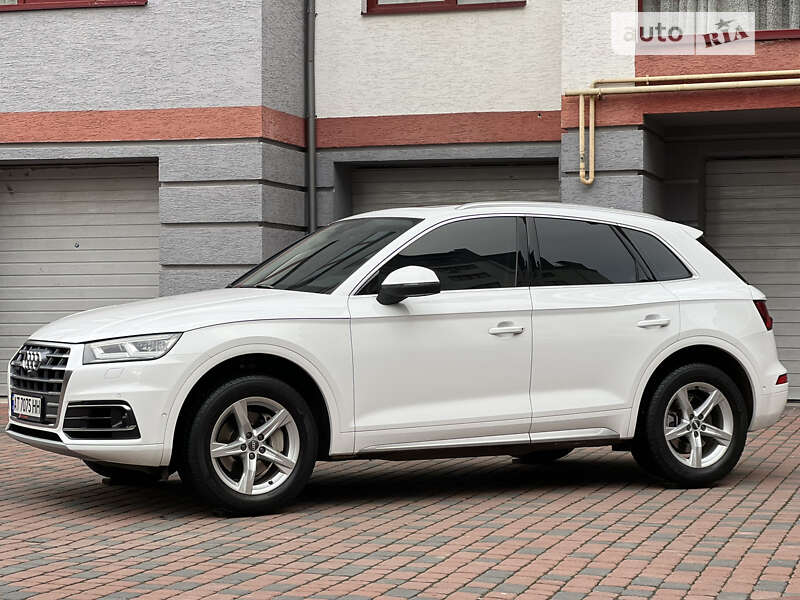 Позашляховик / Кросовер Audi Q5 2017 в Івано-Франківську
