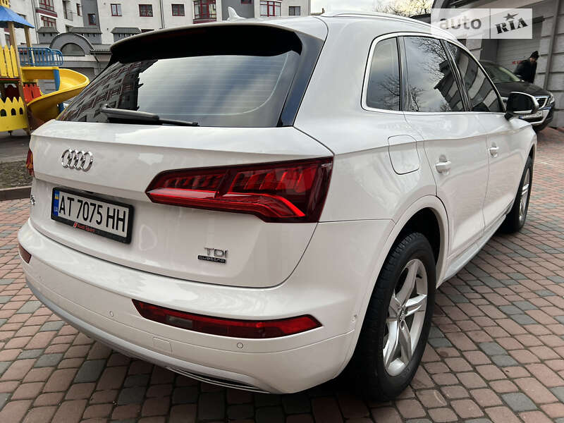 Позашляховик / Кросовер Audi Q5 2017 в Івано-Франківську