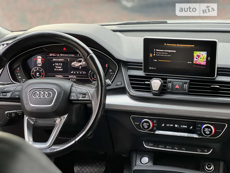 Позашляховик / Кросовер Audi Q5 2017 в Івано-Франківську