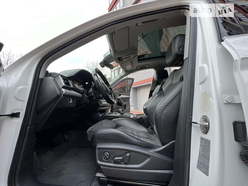 Позашляховик / Кросовер Audi Q5 2017 в Івано-Франківську