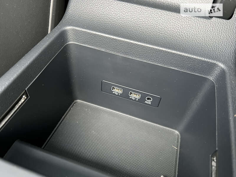 Позашляховик / Кросовер Audi Q5 2017 в Івано-Франківську