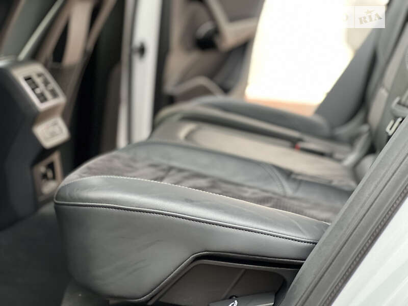 Позашляховик / Кросовер Audi Q5 2017 в Івано-Франківську