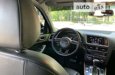 Внедорожник / Кроссовер Audi Q5 2016 в 