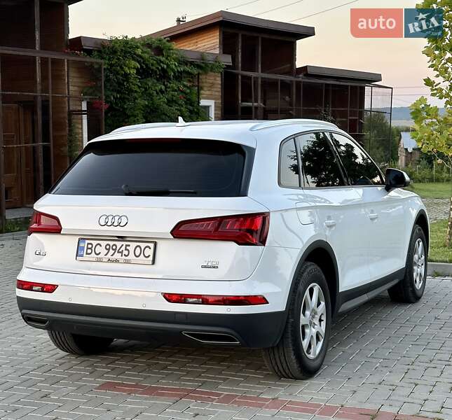 Внедорожник / Кроссовер Audi Q5 2018 в Золочеве