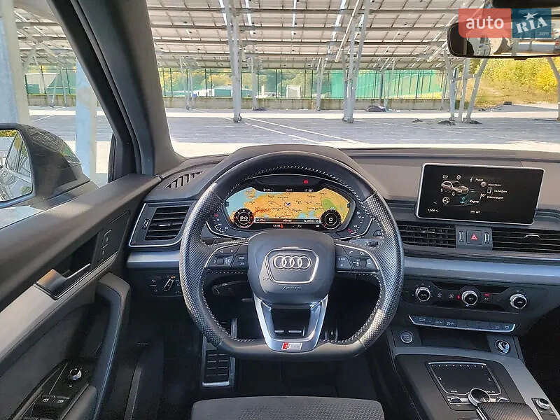 Позашляховик / Кросовер Audi Q5 2017 в Києві
