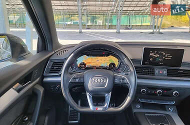 Внедорожник / Кроссовер Audi Q5 2017 в 