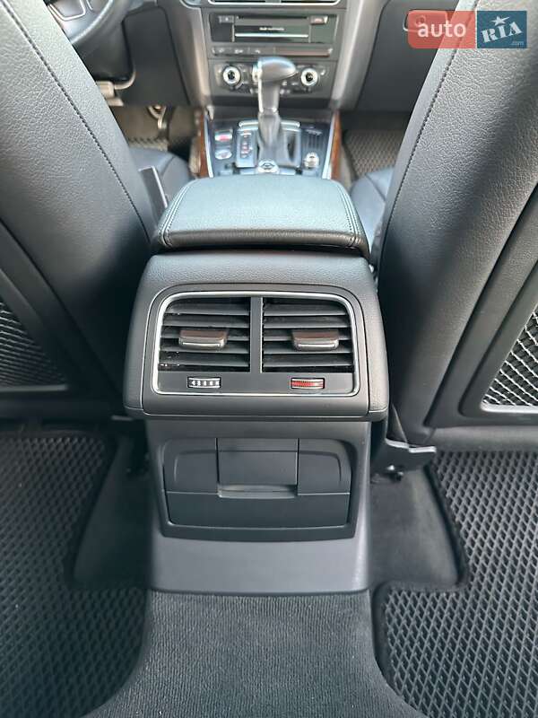 Позашляховик / Кросовер Audi Q5 2015 в Дніпрі