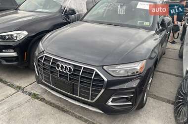 Позашляховик / Кросовер Audi Q5 2021 в 