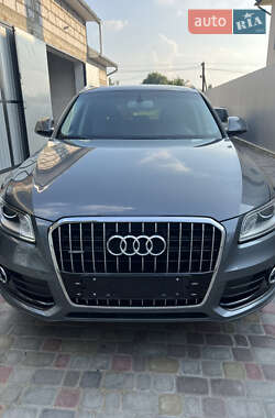 Внедорожник / Кроссовер Audi Q5 2016 в 
