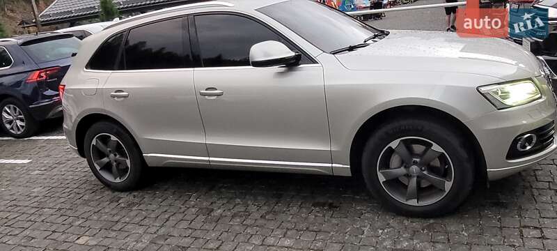 Внедорожник / Кроссовер Audi Q5 2015 в Ивано-Франковске