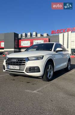 Внедорожник / Кроссовер Audi Q5 2017 в Киеве