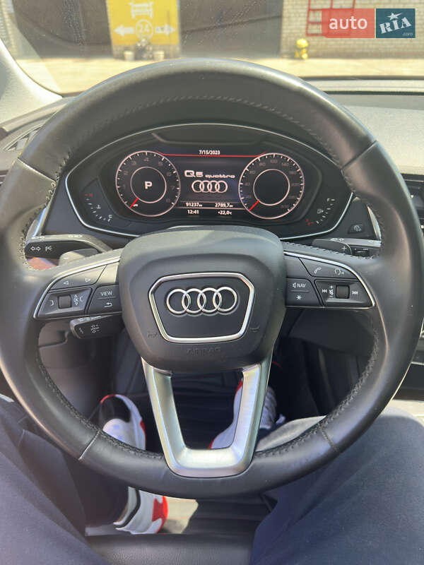 Внедорожник / Кроссовер Audi Q5 2017 в Харькове