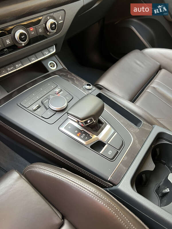 Позашляховик / Кросовер Audi Q5 2018 в Одесі
